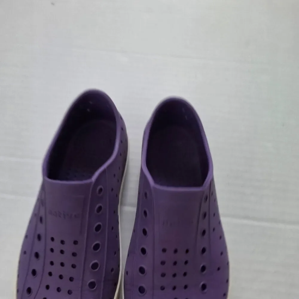 Native Jefferson Slip On Kids Water Shoes Purple Size J2 Lightweight Comfortable